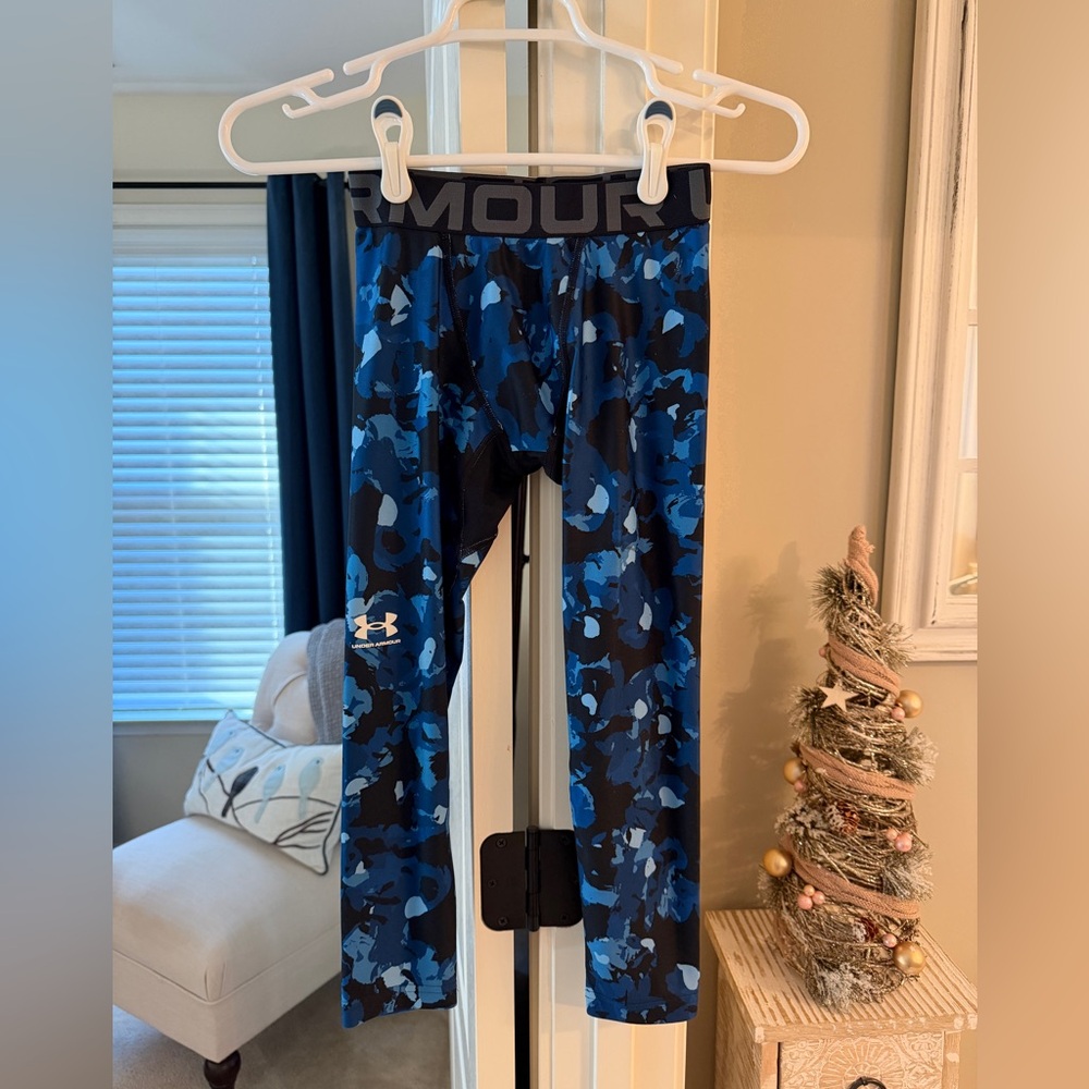 Brand New - Under Armour Youth Leggings - Youth Small
